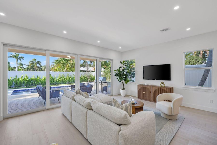 309 Claremont Lane - 24.jpg-SMALL 309 Claremont Lane - 24.jpg-SMALL