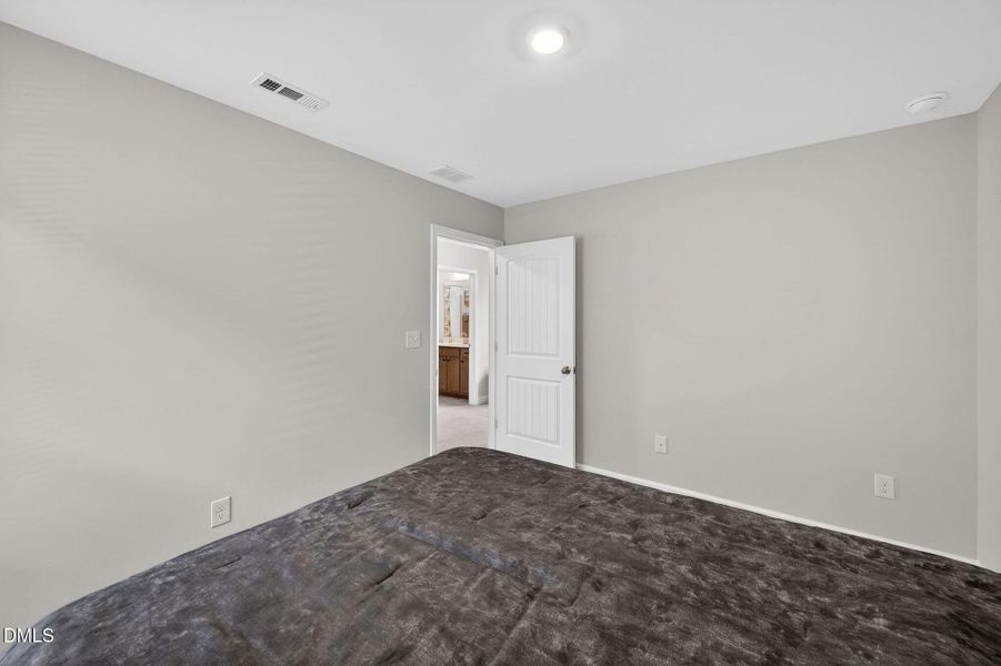 64_32-66-blue-iris-bedroom-2