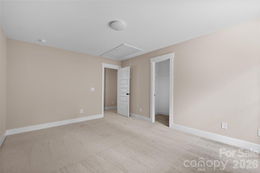 Spacious, unfurnished interior of a new home in , Stanfield (Image 27).