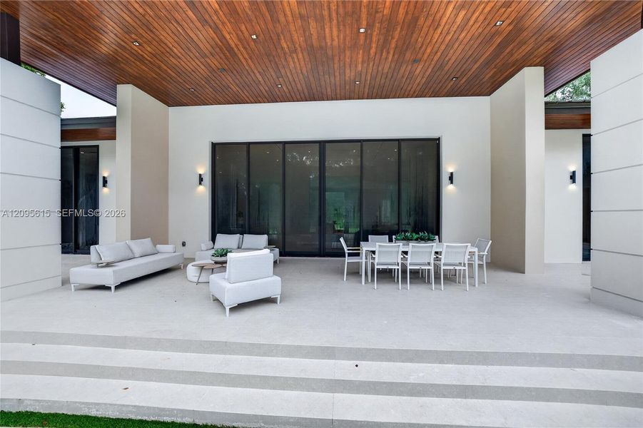 Exterior details and patio area of a home in , Miami (Image 27).