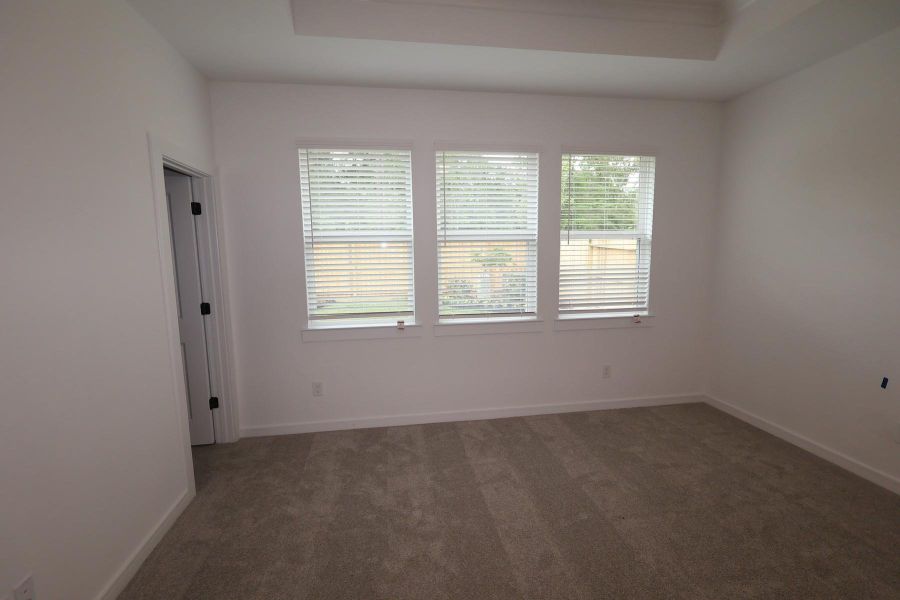 Spacious primary suite