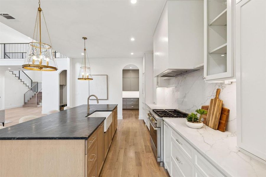 Furnished interior view inside a new home in , Dallas (Image 17).