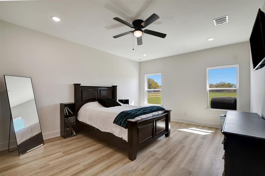 Furnished interior view inside a new home in , Iola (Image 11).