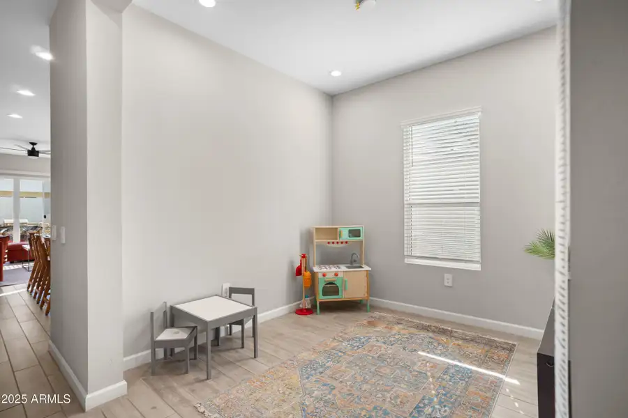 Den/ Office Den/ Office