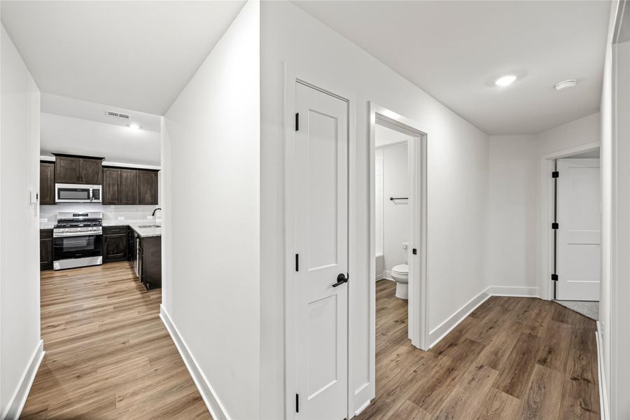 Spacious, unfurnished interior of a new home in River Ranch Trails, Dayton (Image 28). Spacious, unfurnished interior of a new home in River Ranch Trails, Dayton (Image 28).