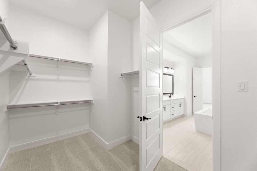 Spacious, unfurnished interior of a new home in Lily Creek at Sutton Fields, Aubrey (Image 27). Spacious, unfurnished interior of a new home in Lily Creek at Sutton Fields, Aubrey (Image 27).