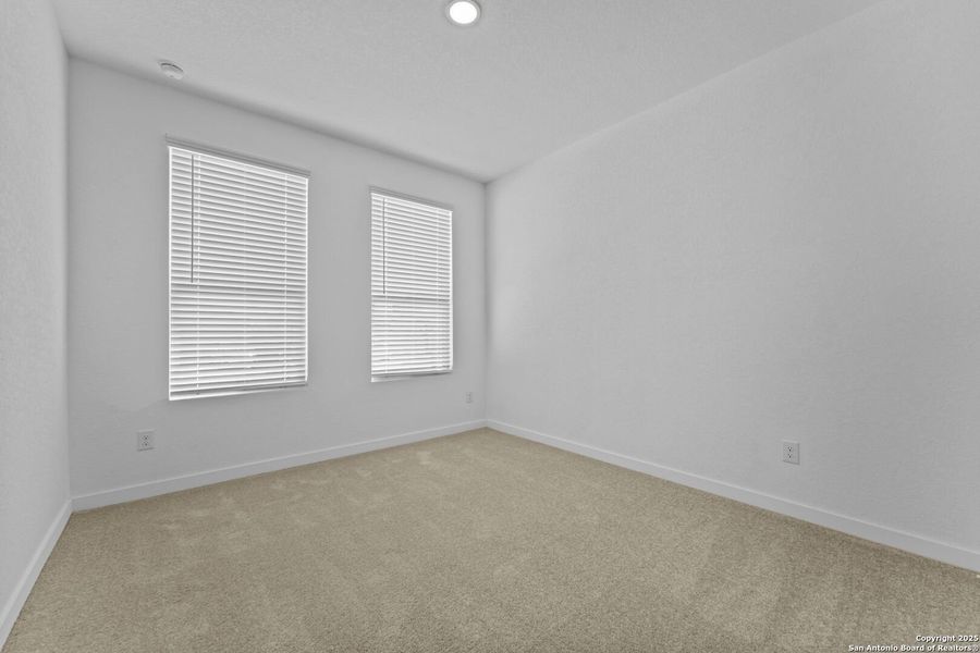 Spacious, unfurnished interior of a new home in Parkside: Coastline Collection, New Braunfels (Image 22).