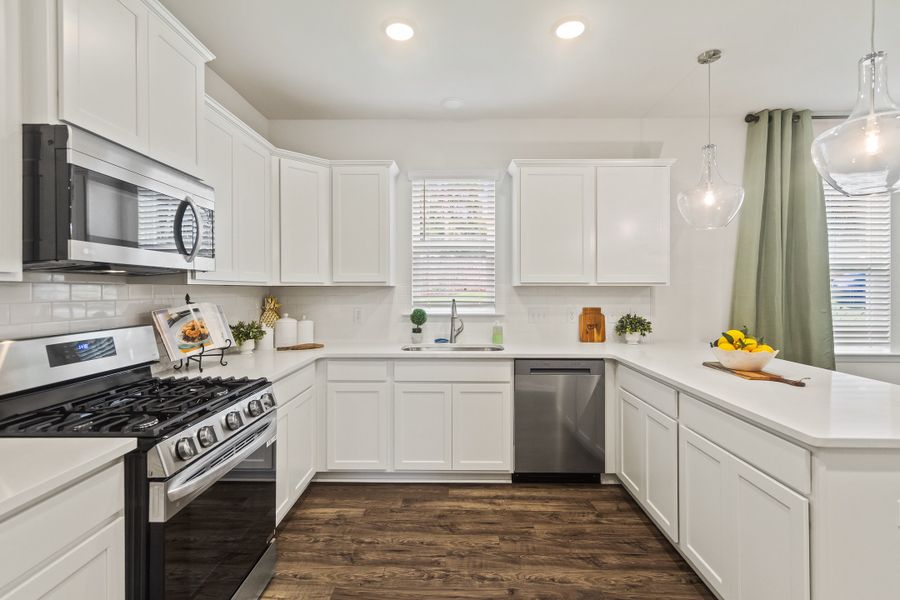 Front exterior of a new home in Heritage Bay, Sumter, SC, highlighting curb appeal (Image 8). Front exterior of a new home in Heritage Bay, Sumter, SC, highlighting curb appeal (Image 8).