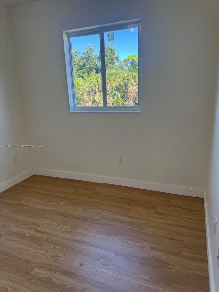 Spacious, unfurnished interior of a new home in , Port Charlotte (Image 22).