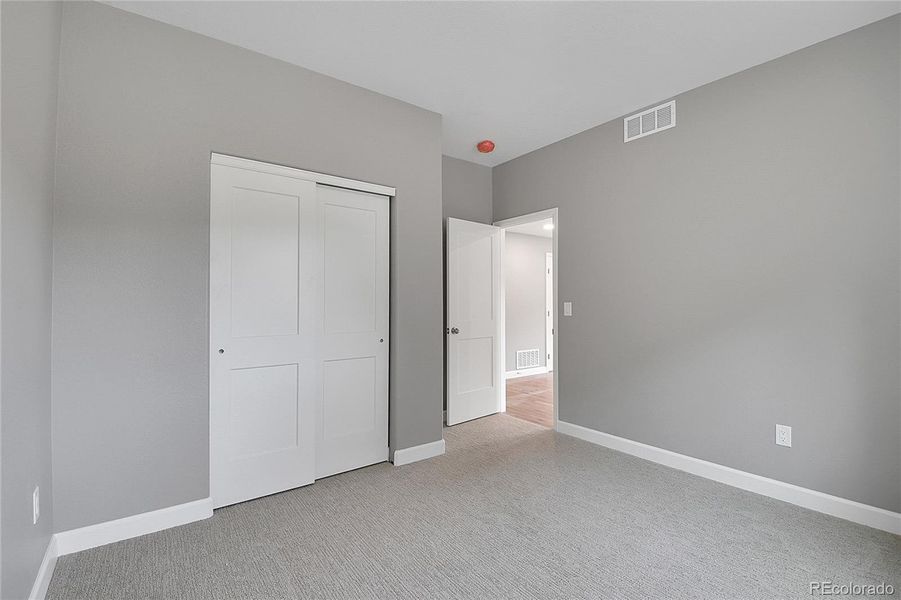 Spacious, unfurnished interior of a new home in , Pine (Image 13).