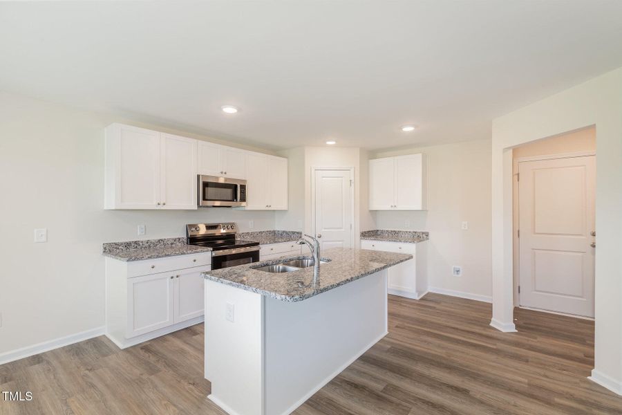 012_img_0205-edit_175