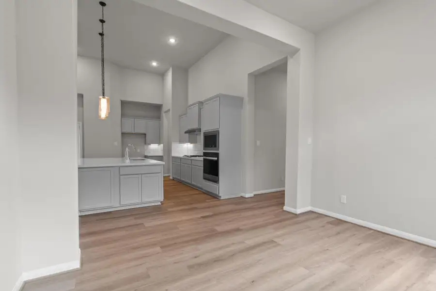 Image 6 of a home in Escondido.