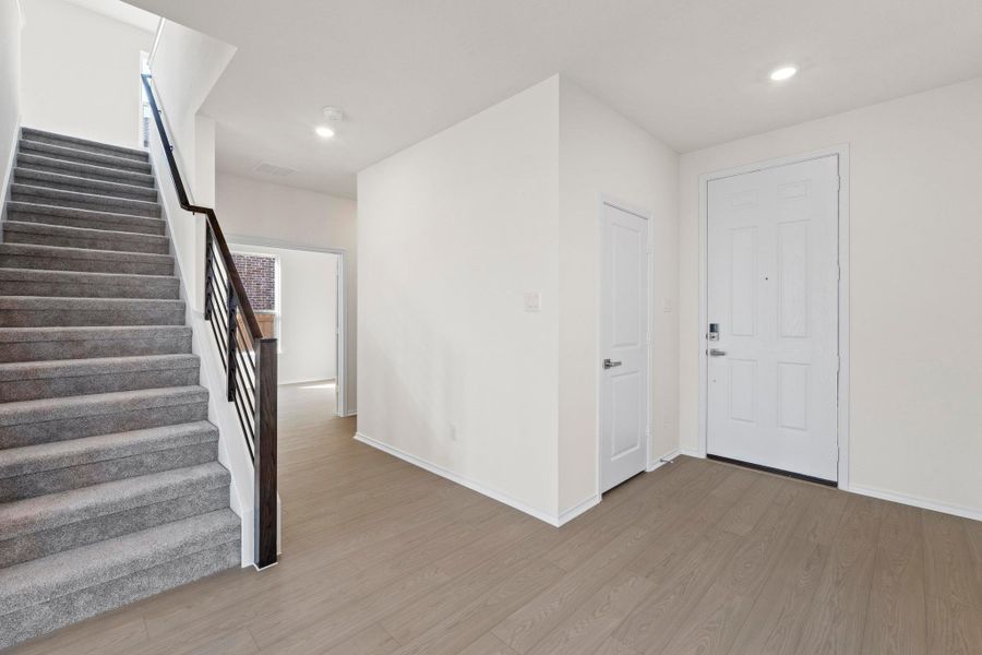 Spacious, unfurnished interior of a new home in Salerno - Heritage Collection, Round Rock (Image 15).