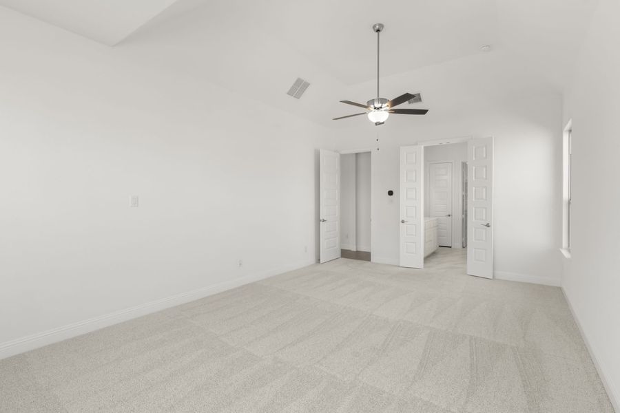 Representative unfurnished interior of a home built from the Del Rio by Windsor Homes in Anna Town Square, Anna (Image 25).