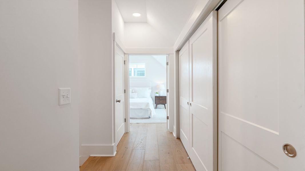 Representative furnished interior of a home built from the Ashford by DRB Homes in Grants Court, Charleston (Image 14).