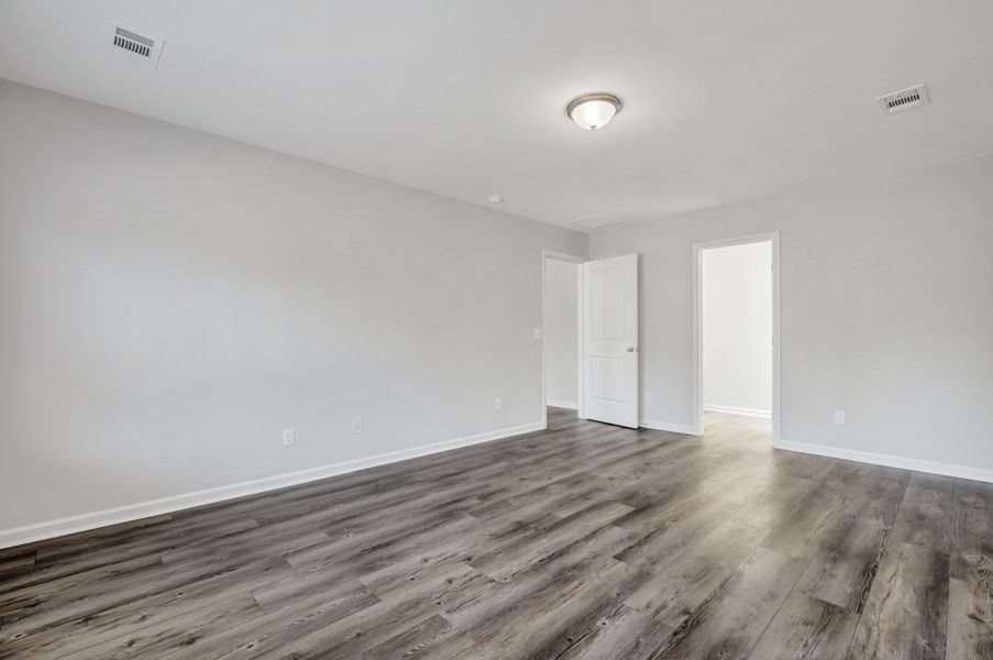 Spacious, unfurnished interior of a new home in Heritage at New Riverside, Bluffton (Image 20).