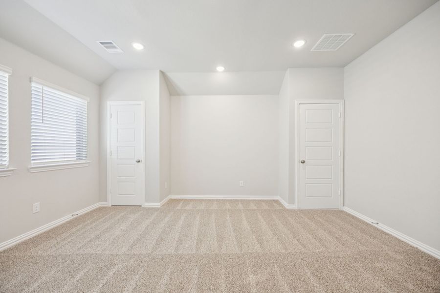 Spacious, unfurnished interior of a new home in Avondale, Fate (Image 29).