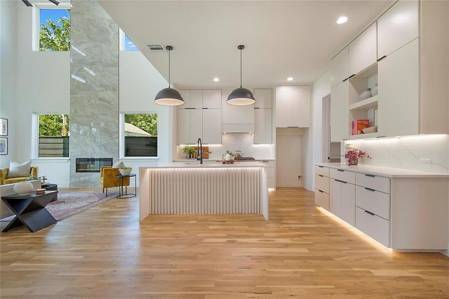 Furnished interior view inside a new home in , Dallas (Image 5).