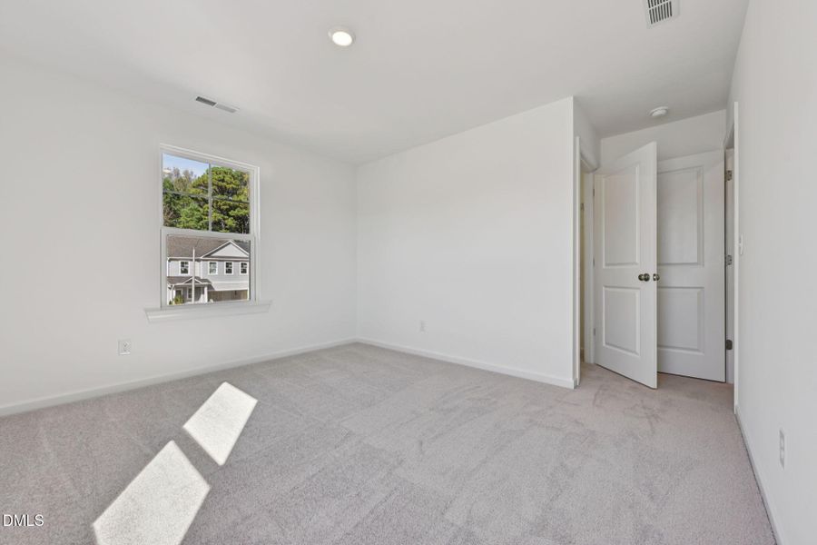 90-web-or-mls-513 Soar Ln - 041