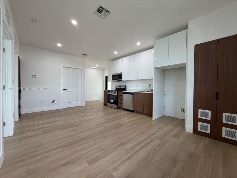 Spacious, unfurnished interior of a new home in , Miami (Image 44). Spacious, unfurnished interior of a new home in , Miami (Image 44).
