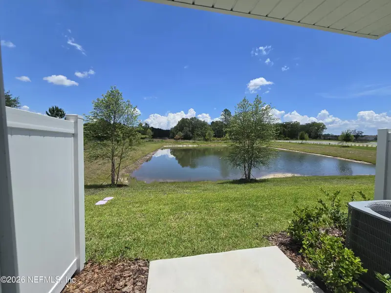 Exterior details and patio area of a home in , Middleburg (Image 4).
