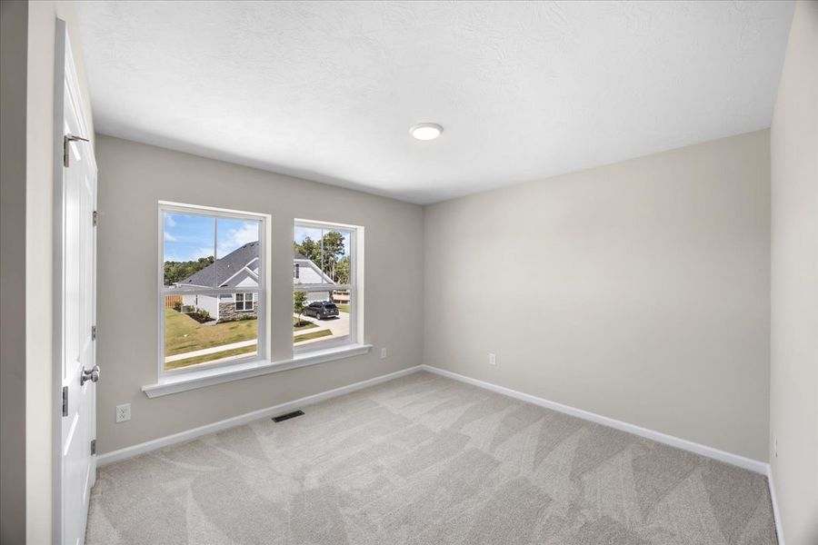 Spacious, unfurnished interior of a new home in Forrest Bluff, North Augusta (Image 25).