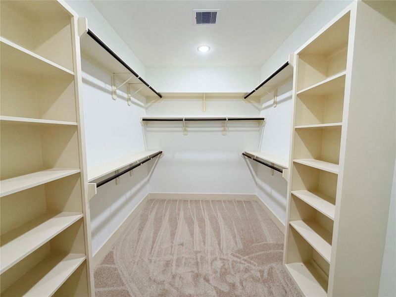 Spacious, unfurnished interior of a new home in , Porter (Image 33).