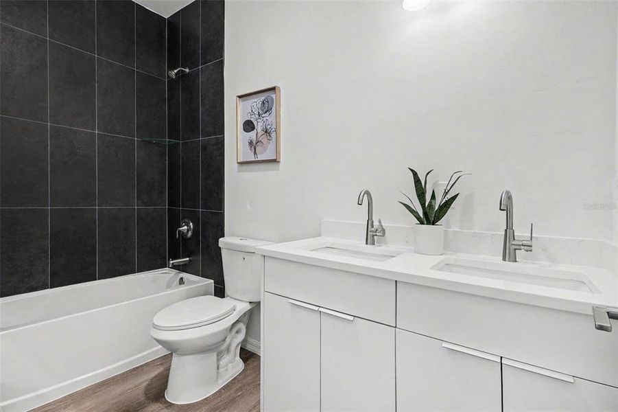 Furnished interior view inside a new home in , Cape Coral (Image 26).