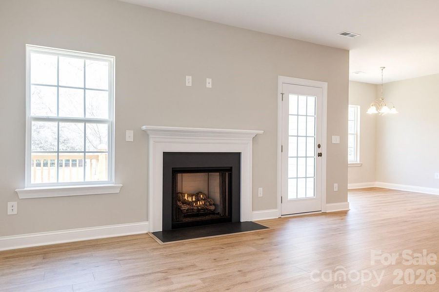 Spacious, unfurnished interior of a new home in , Concord (Image 11).
