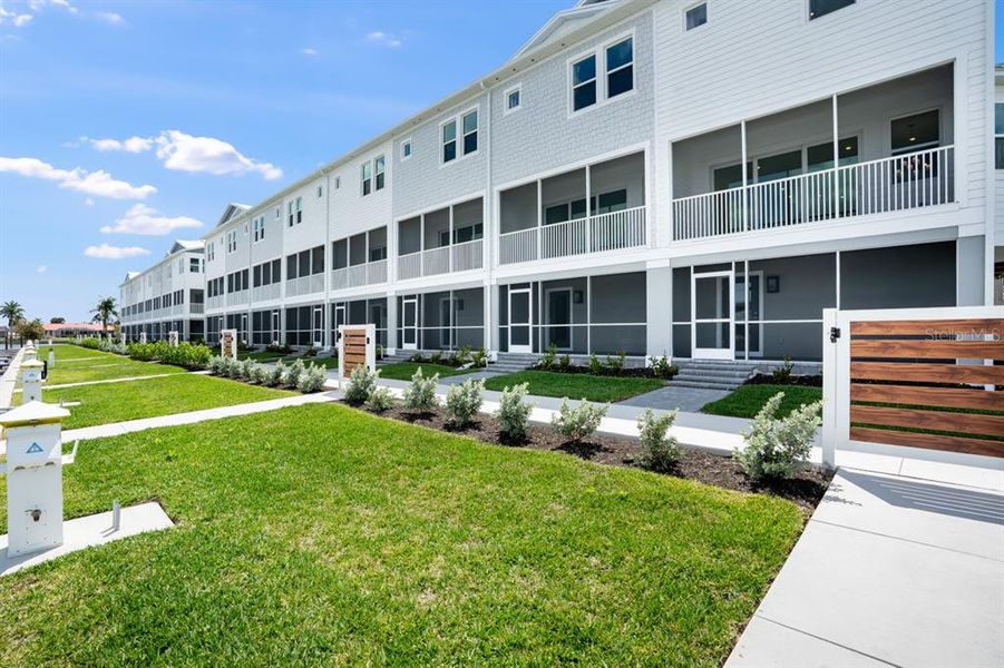Exterior details and patio area of a home in Seahaven, Punta Gorda (Image 33).