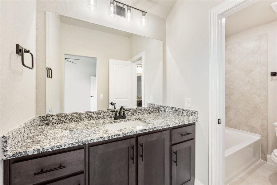 Furnished interior view inside a new home in Ridgepoint, Midlothian (Image 12).