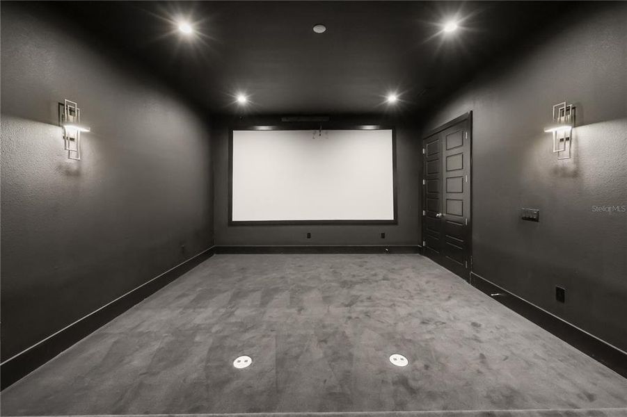 Spacious, unfurnished interior of a new home in , Kissimmee (Image 30).
