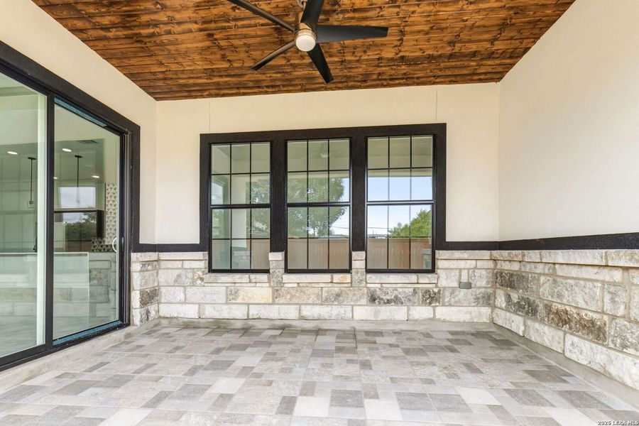 Exterior details and patio area of a home in , Selma (Image 27).