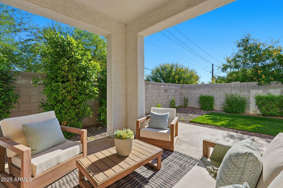 1511 W SIERRA VISTA DR 1511 W SIERRA VISTA DR