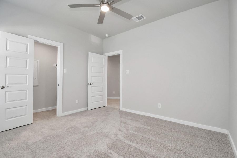 Sample photo of completed home with similar floor plan. Actual colors and selections may vary. Sample photo of completed home with similar floor plan. Actual colors and selections may vary.