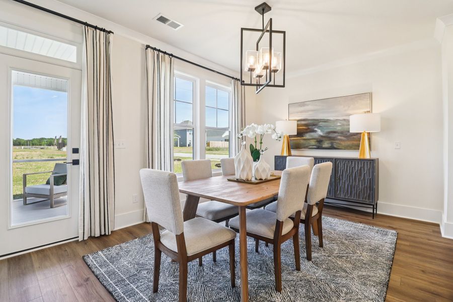 Representative furnished interior of a home built from the Bradley II by Great Southern Homes in Sedona, Greenville (Image 101).