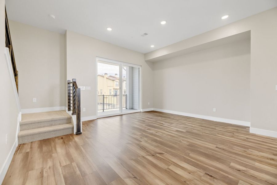 Spacious, unfurnished interior of a new home in Solterra, Lakewood (Image 7).