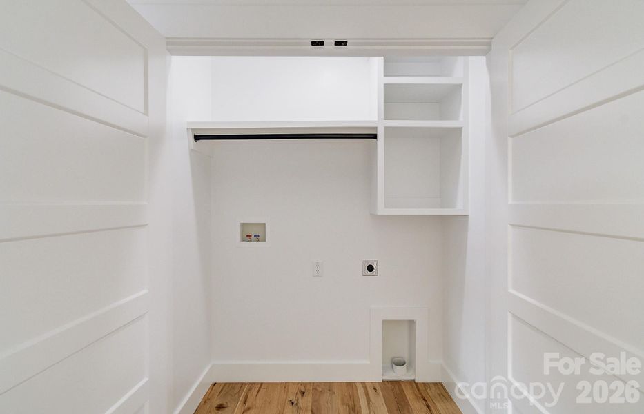 Spacious, unfurnished interior of a new home in , Hendersonville (Image 39).