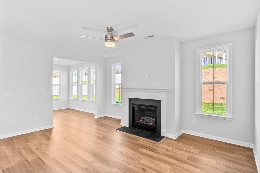 Spacious, unfurnished interior of a new home in Hanes Lake, Winston-Salem (Image 20).