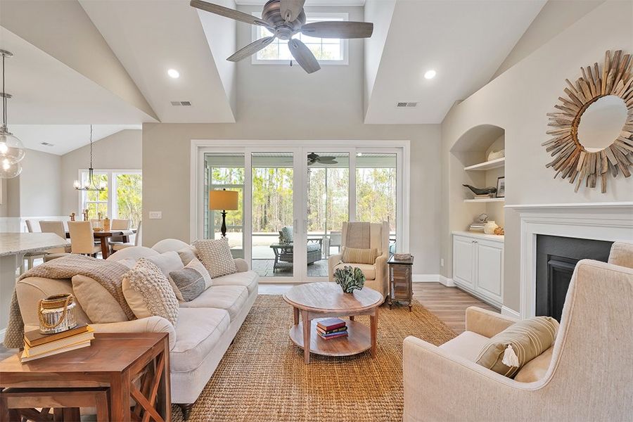 Amelia Bay, Great Room