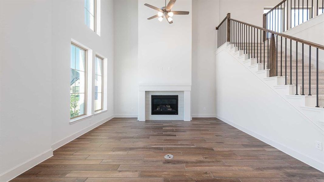 Spacious, unfurnished interior of a new home in The Parks At Wilson Creek 40', Celina (Image 18).