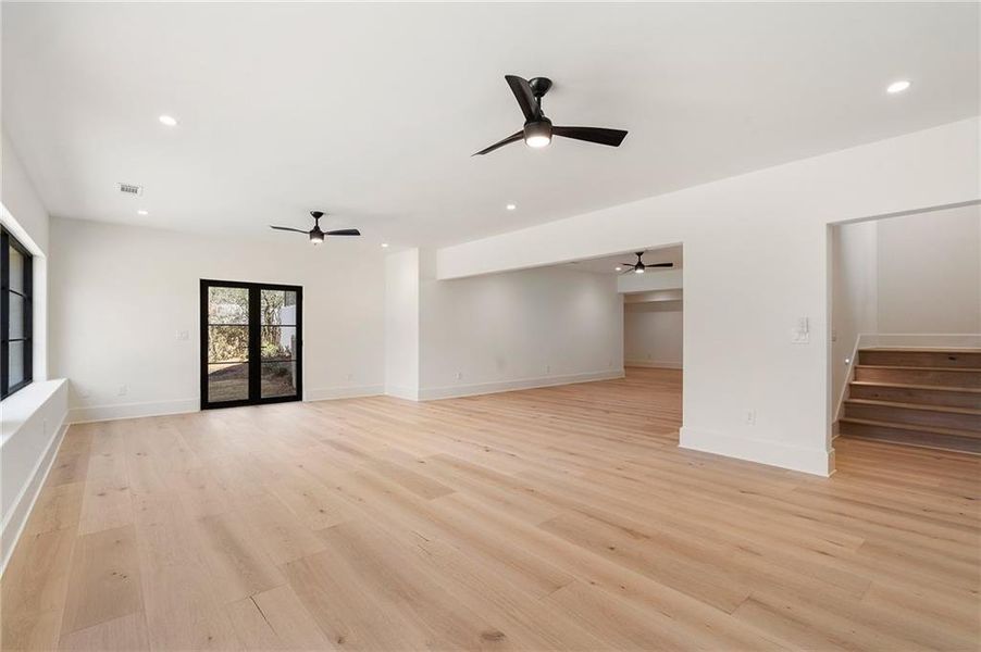 Spacious, unfurnished interior of a new home in , Alpharetta (Image 23).