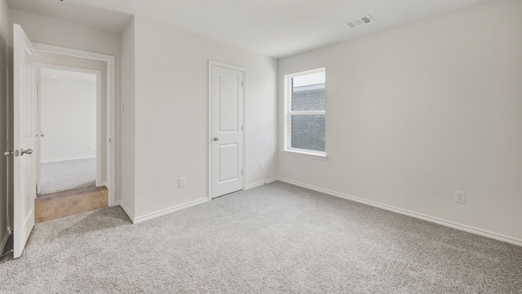 Spacious, unfurnished interior of a new home in Sanger Circle, Sanger (Image 17).