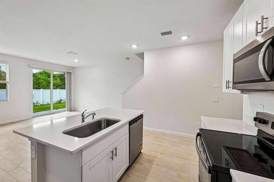 658 Salisbury Cir (14)