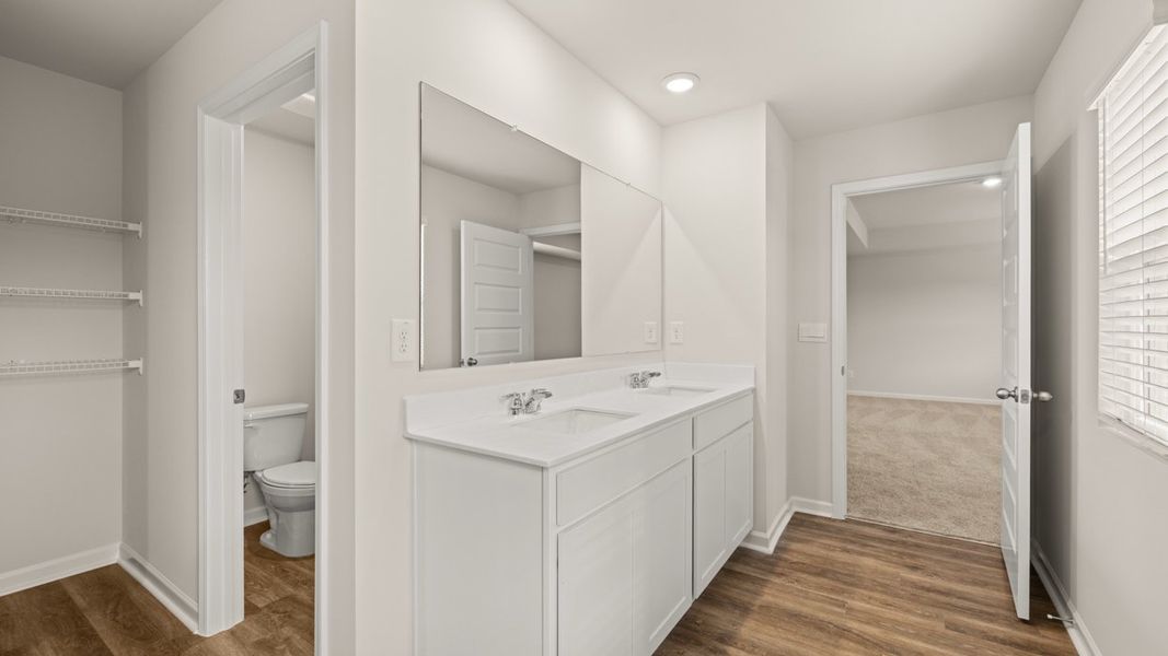 Representative furnished interior of a home built from the Galen by D.R. Horton in Jackson Landing, Jefferson (Image 10).