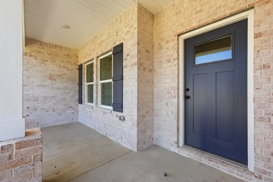 Exterior details and patio area of a home in Barton's Bend, Crestview (Image 4). Exterior details and patio area of a home in Barton's Bend, Crestview (Image 4).