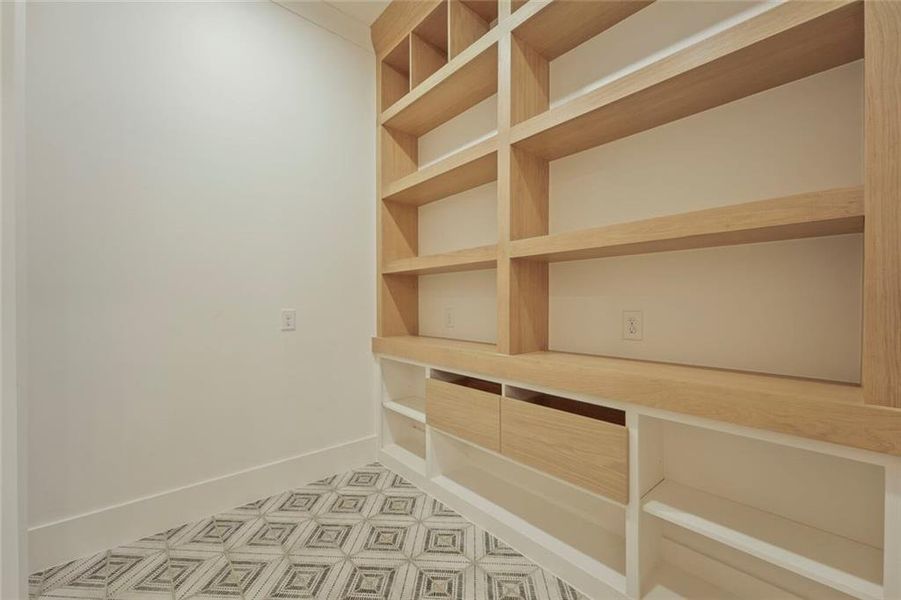 Spacious, unfurnished interior of a new home in , Grayson (Image 35).