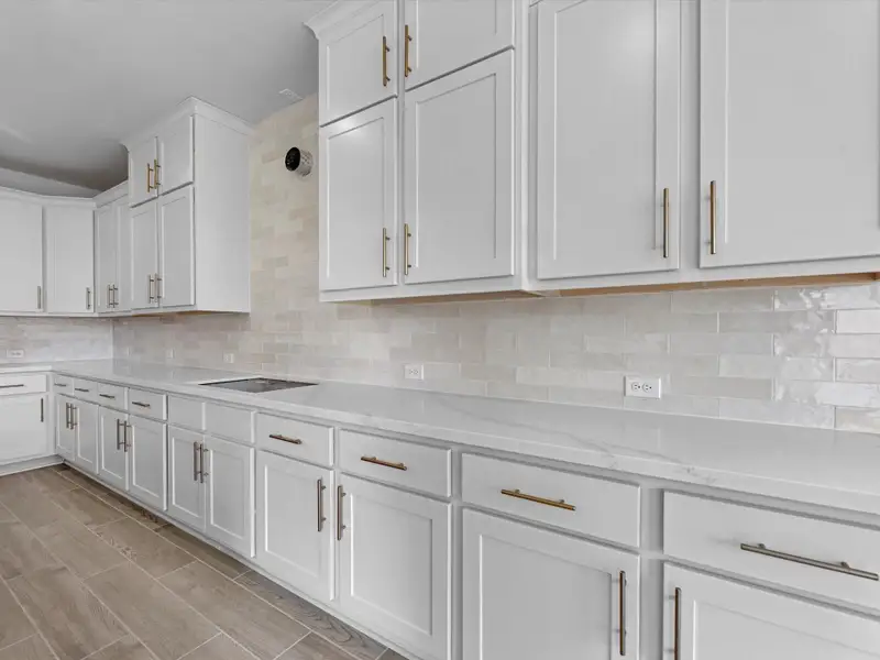 Representative image. Features, specifications, selections and colors may vary. Representative image. Features, specifications, selections and colors may vary.