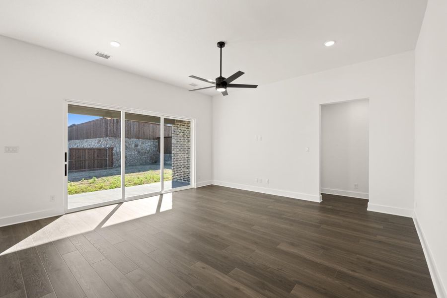 Spacious, unfurnished interior of a new home in Bridgewater, Midlothian (Image 23).