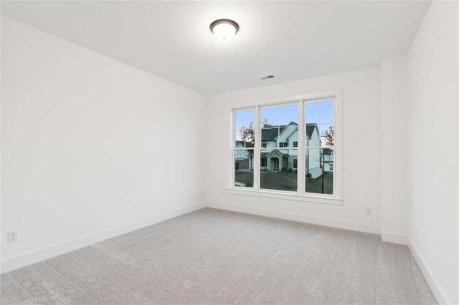 Spacious, unfurnished interior of a new home in Ellis, Marietta (Image 26).